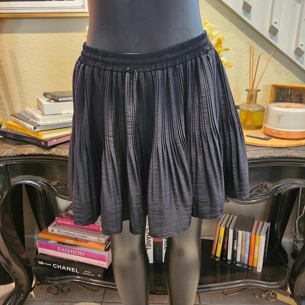 Mustard seed skort size m
